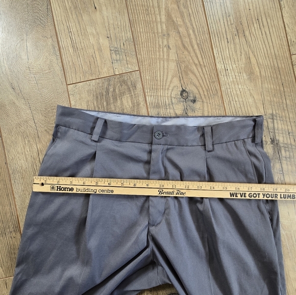 Nike Golf Tour Performance, Dry Fit Men's 32x32 Medium Gray Pants - Picture 6 of 14